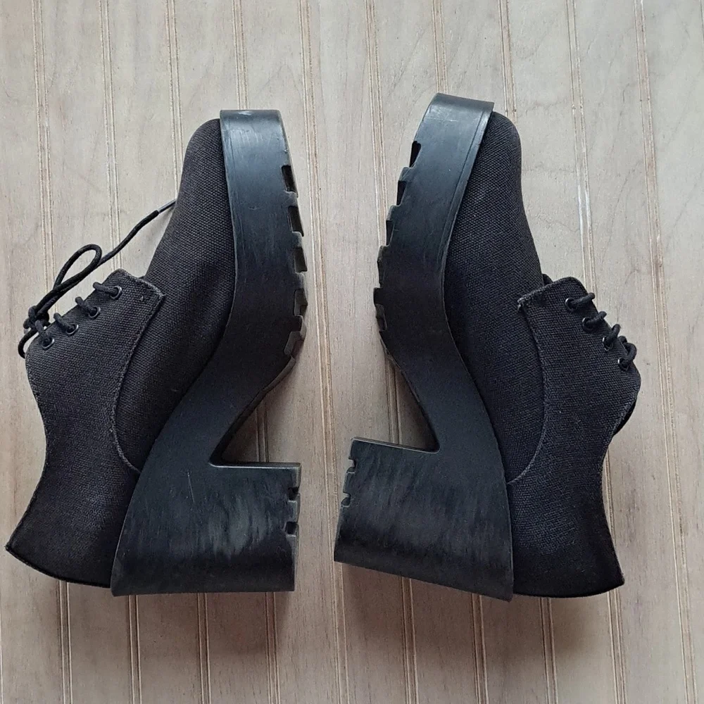 DIVIDED H&M Black Chunky Y2K Platform Lace-Up Edgy Trendy Bold Heel Shoes - Picture 2 of 13